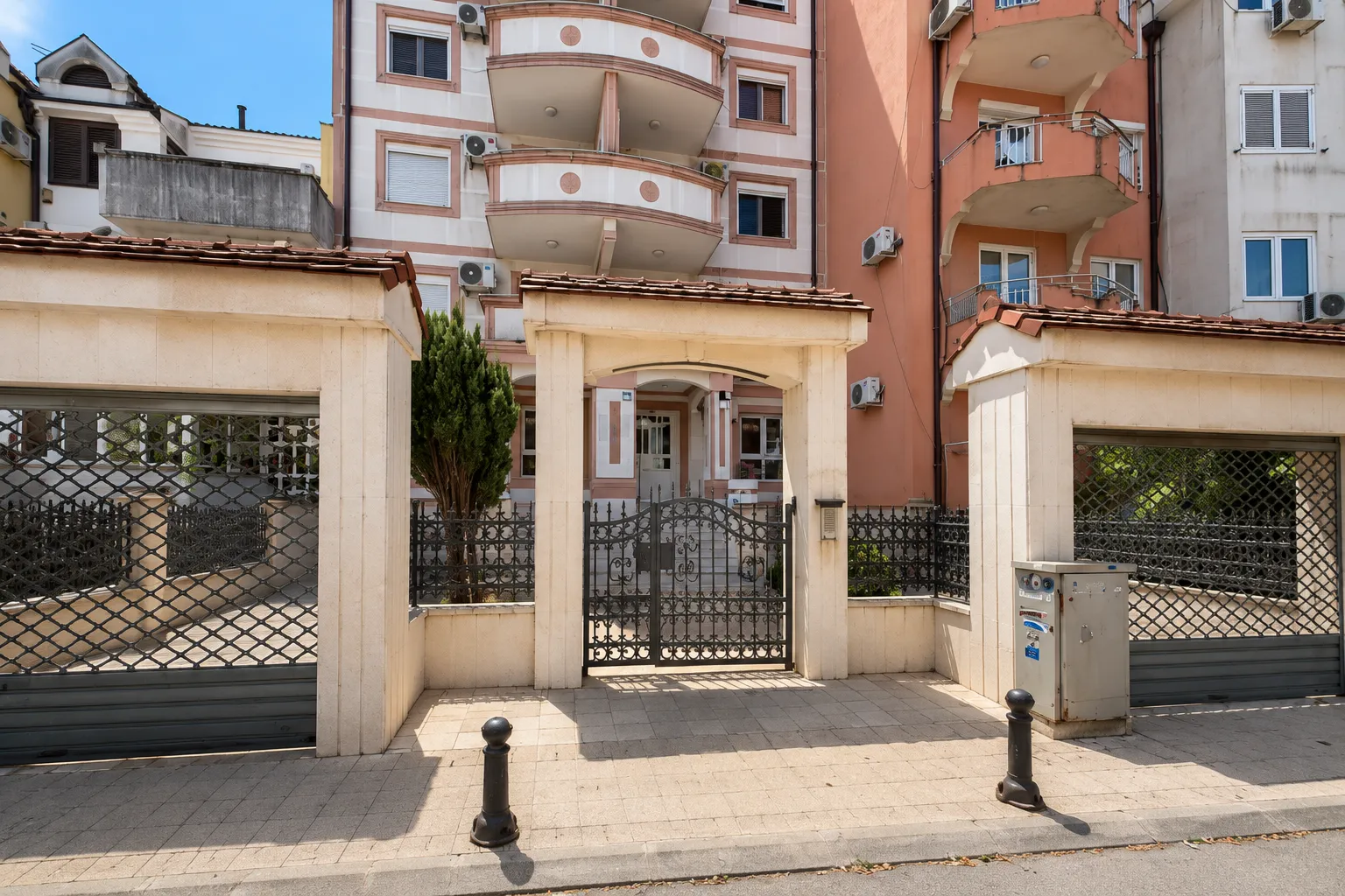 Rent, office space, 150m², Ljubović, Podgorica