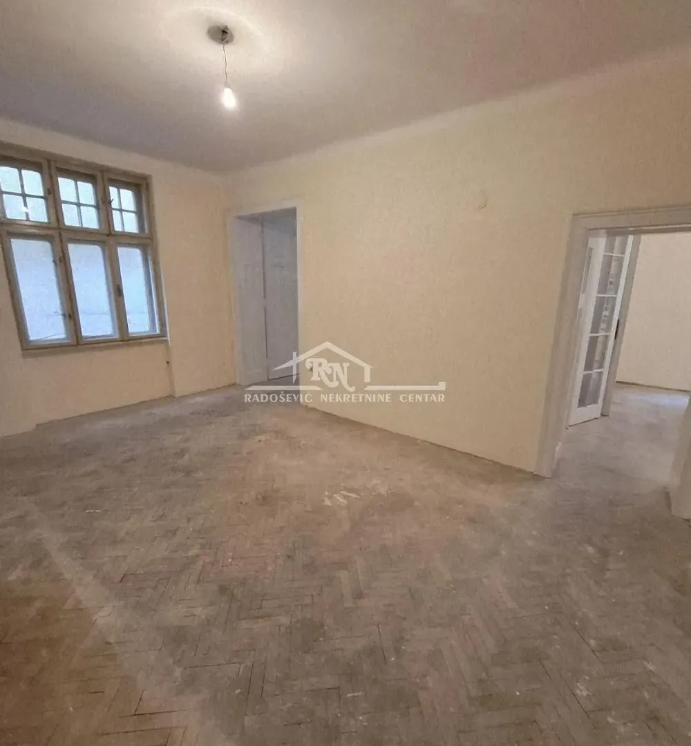 Sale, four bedroom apartment, 91m², Stari Grad, Beograd