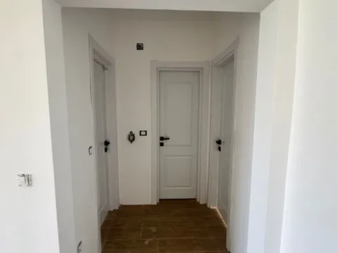 Sale, three bedroom apartment, 87m², Škaljari, Kotor - image 3