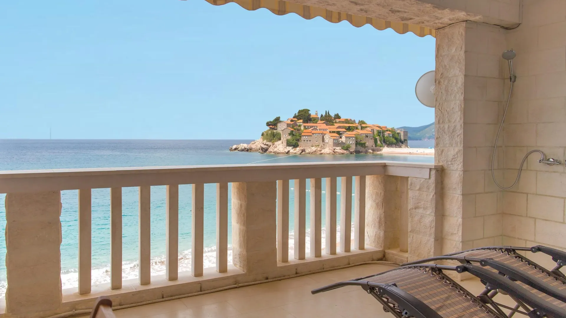 Sale, two bedroom apartment, 103m², Sveti Stefan, Budva