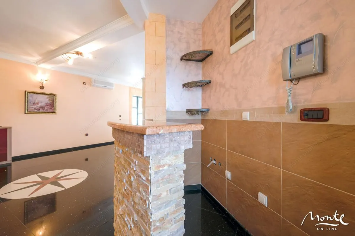 Sale, house, 560m², Petrovac, Budva