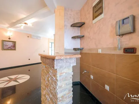 Prodaja, kuća, 560m², Petrovac, Budva - image 28