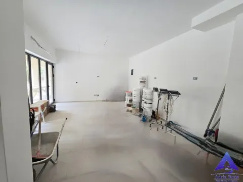 Prodaja, poslovni prostor, 40m², Babilonija, Budva