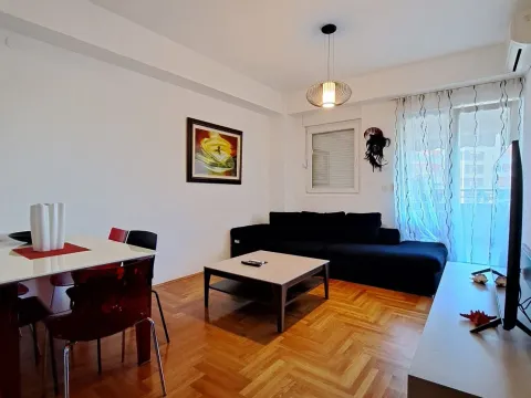 Izdavanje, jednosoban stan, 62m², New City, Podgorica - image 3
