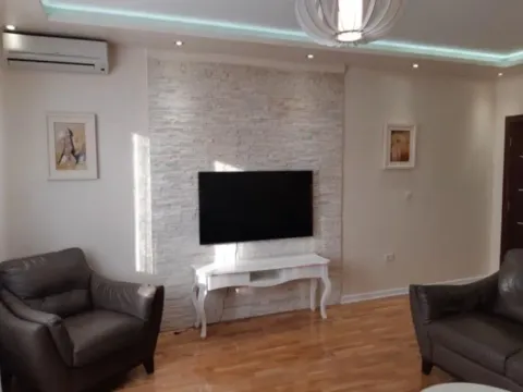 Izdavanje, dvosoban stan, 90m², Preko Morače, Podgorica - image 6