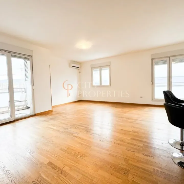 Rent, three bedroom apartment, 97m², City Kvart, Podgorica