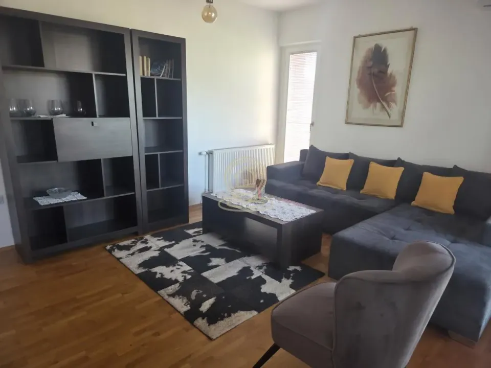 Rent, four bedroom apartment, 90m², Medijana, Niš