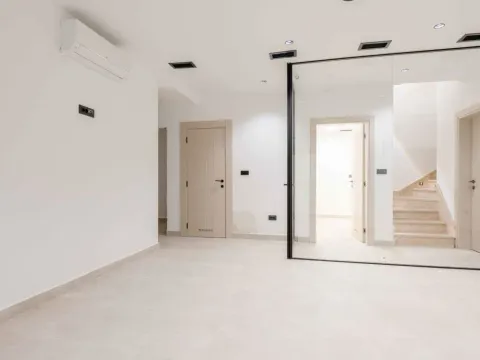 Sale, house, 240m², Kamenovo, Budva - image 33