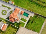 Rent, house, 560m², Begovina, Danilovgrad - image 11