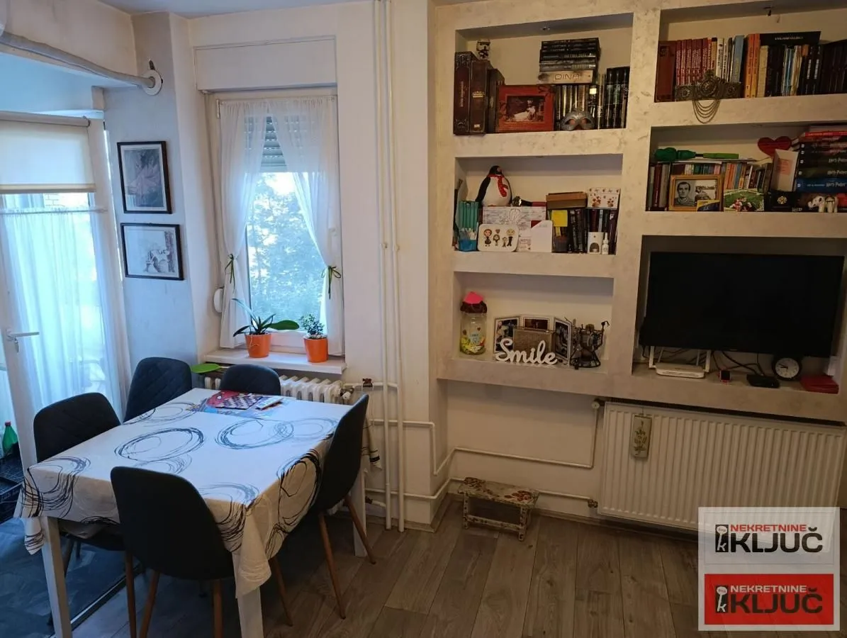 Prodaja, dvosoban stan, 50m², Avijatičarsko naselje, Novi Sad Sve Podlokacije
