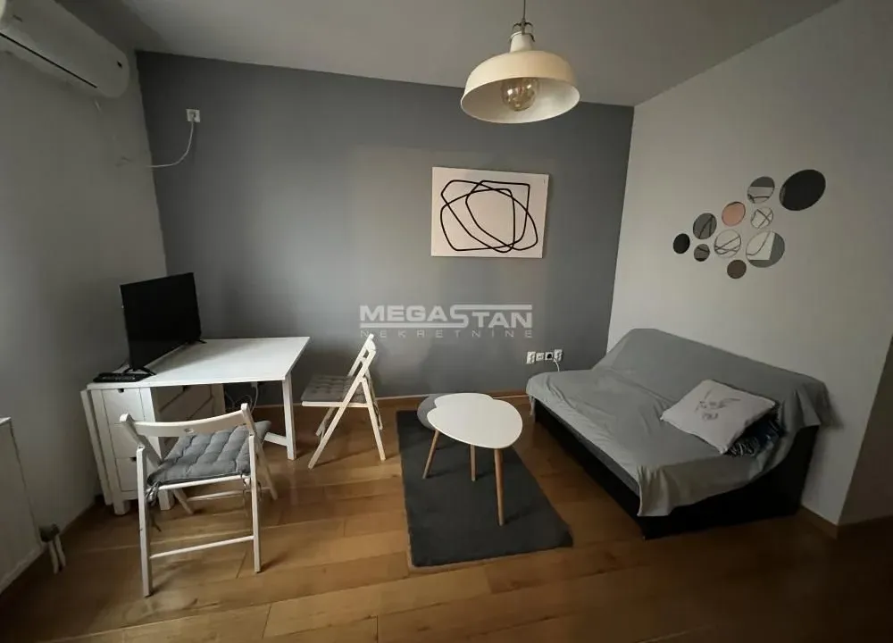 Izdavanje, jednosoban stan, 36m², Zvezdara Sve Podlokacije, Beograd