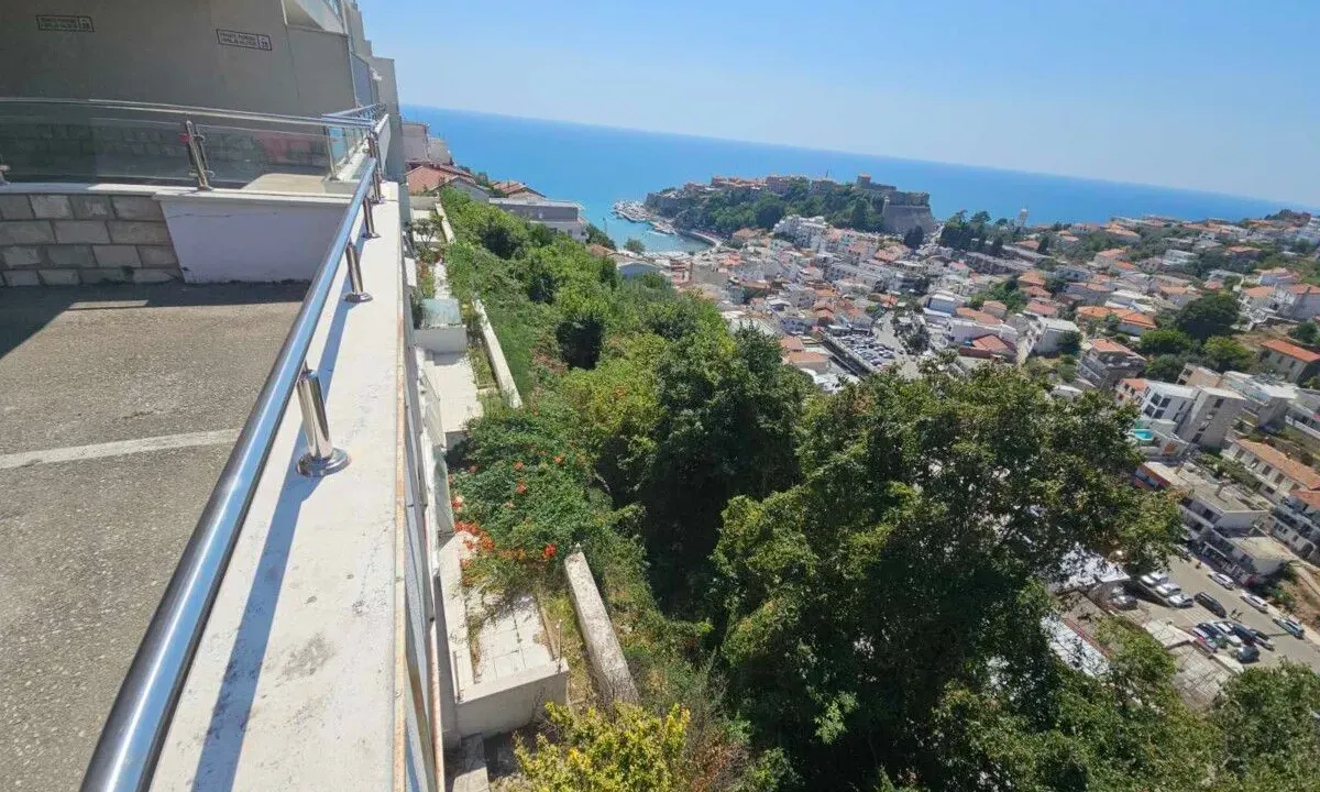 Sale, one bedroom apartment, 82m², Centar, Ulcinj