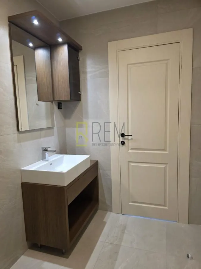 Rent, three bedroom apartment, 163m², Dalmatinska ulica, Podgorica