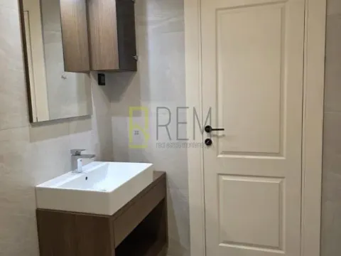 Izdavanje, trosoban stan, 163m², Dalmatinska ulica, Podgorica - image 16