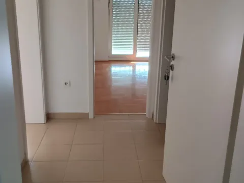 Izdavanje, jednosoban stan, 52m², Zabjelo, Podgorica - image 9