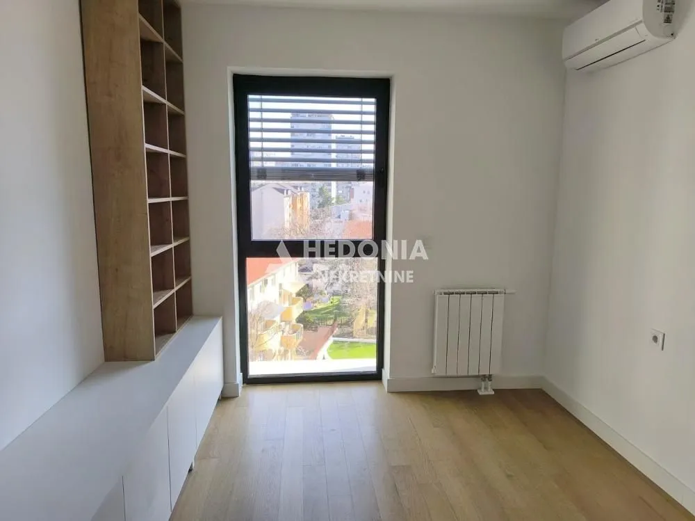 Sale, two bedroom apartment, 58m², Lion, Zvezdara Sve Podlokacije