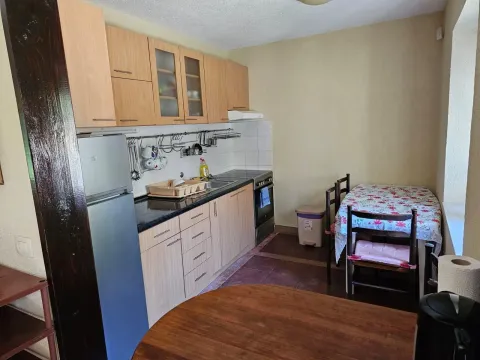 Izdavanje, kuća, 100m², Muo, Kotor - image 6