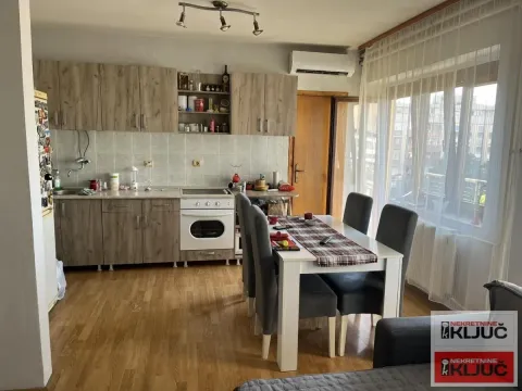 Prodaja, četvorosoban stan, 101m², Železnička Stanica, Novi Sad Sve Podlokacije - image 2