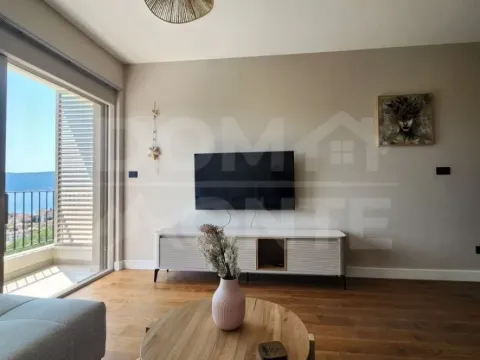 Izdavanje, jednosoban stan, 40m², Tivat, Crna Gora - image 4