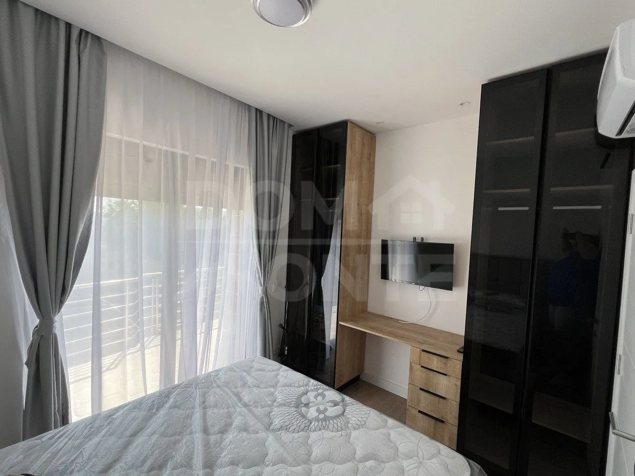 Izdavanje, dvosoban stan, 70m², Tivat, Crna Gora