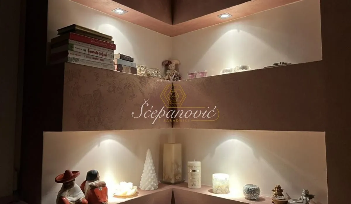 Prodaja, trosoban stan, 67m², Centar, Novi Sad