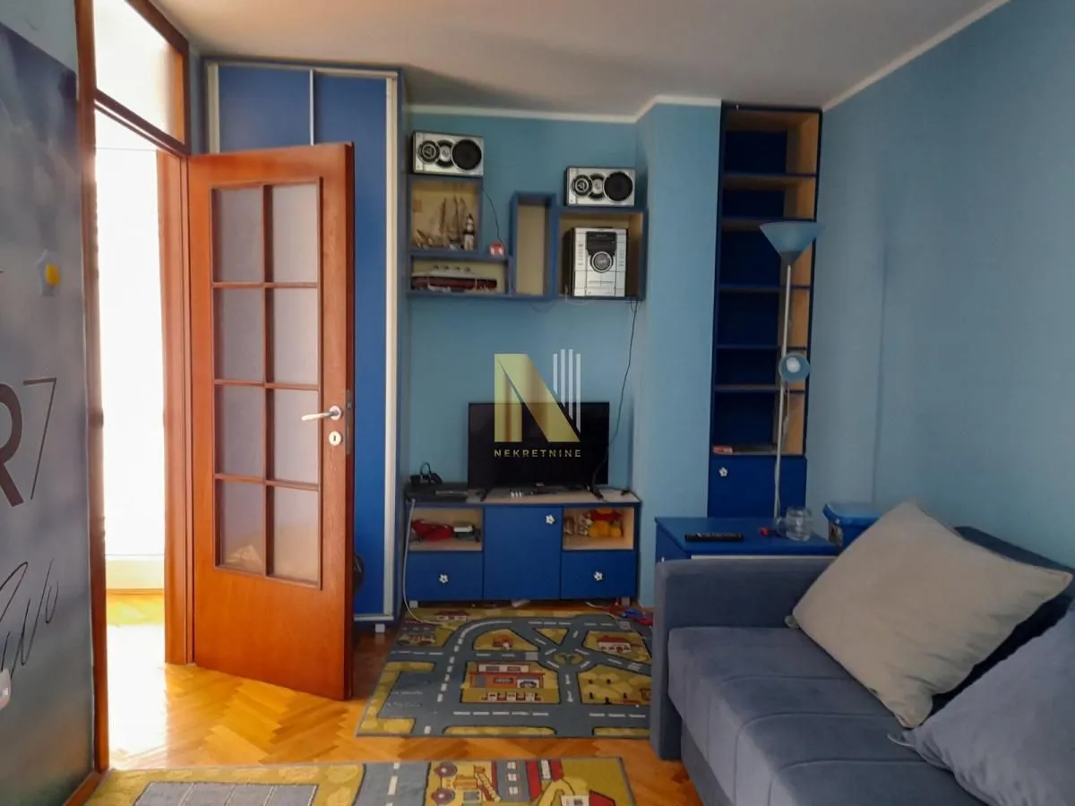 Izdavanje, trosoban stan, 76m², Liman 3, Novi Sad Sve Podlokacije