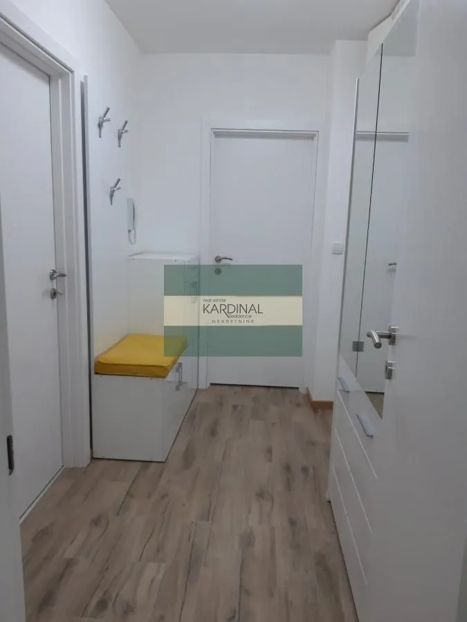 Izdavanje, dvosoban stan, 64m², Erdoglija, Kragujevac