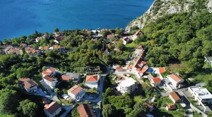 Prodaja, jednosoban stan, 59m², Orahovac, Kotor
