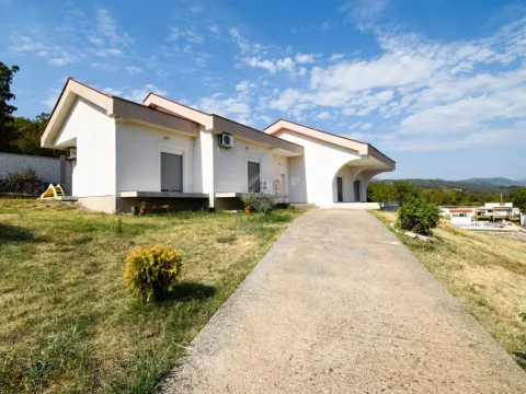 Prodaja, kuća, 250m², Podgorica, Crna Gora