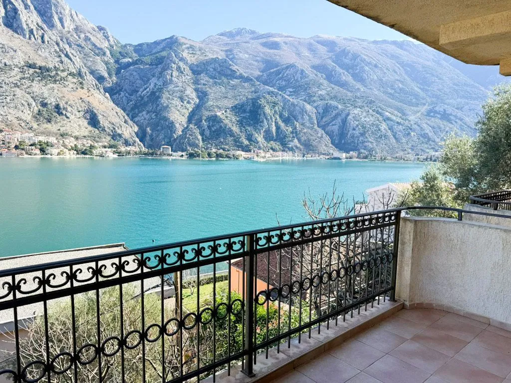 Prodaja, kuća, 285m², Muo, Kotor