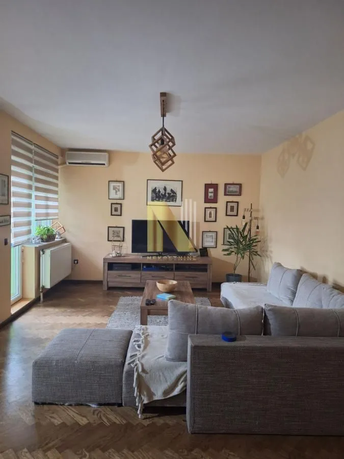 Prodaja, trosoban stan, 111m², Grbavica, Novi Sad Sve Podlokacije