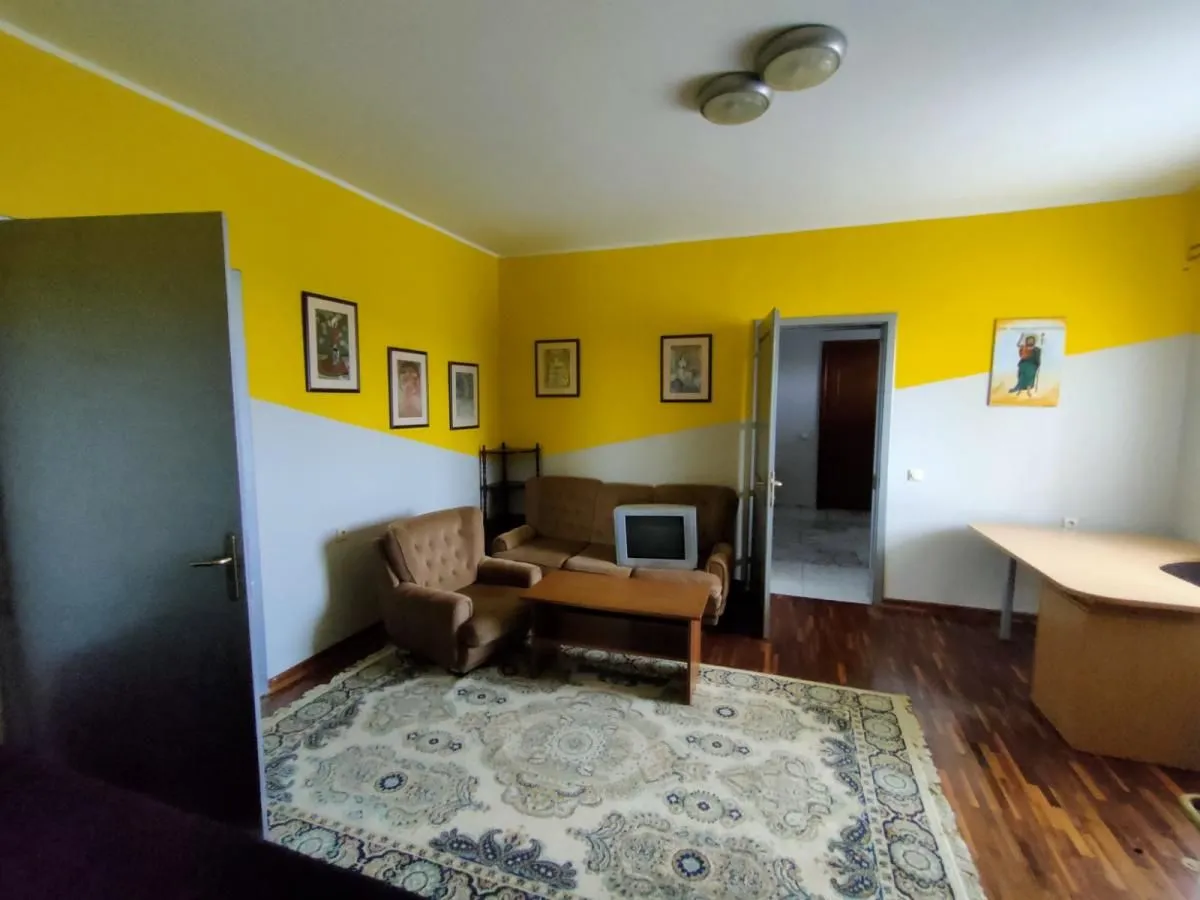Rent, office space, 950m², Sremska Kamenica, Petrovaradin