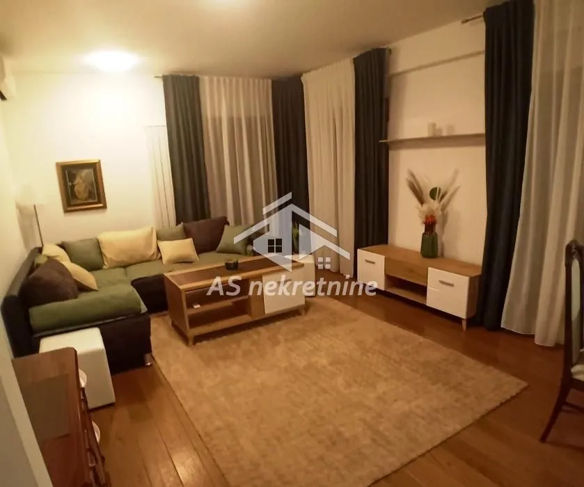 Izdavanje, dvosoban stan, 53m², Karaburma, Palilula Sve Podlokacije