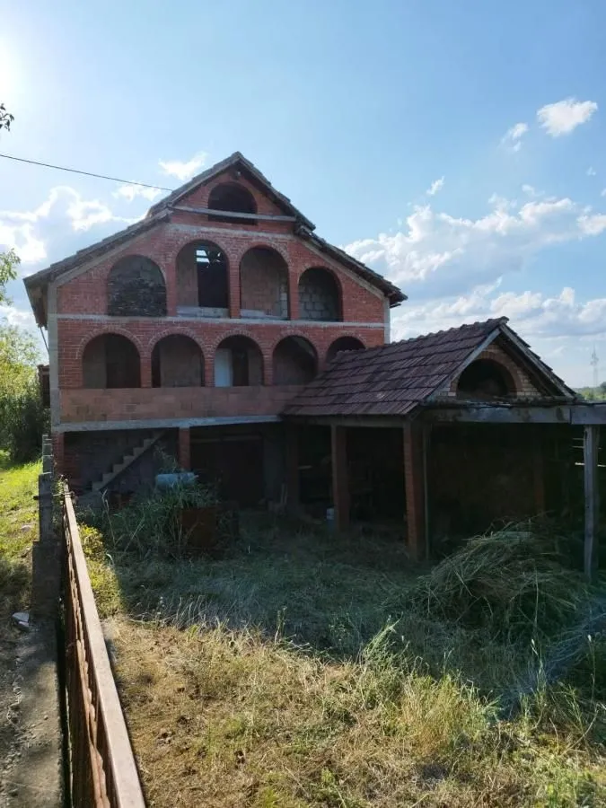 Prodaja, kuća, 200m², Trnava, Jagodina