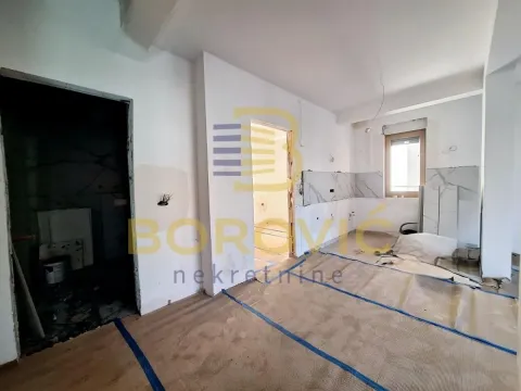 Prodaja, dvosoban stan, 68m², Kluz, Zvezdara Sve Podlokacije - image 6