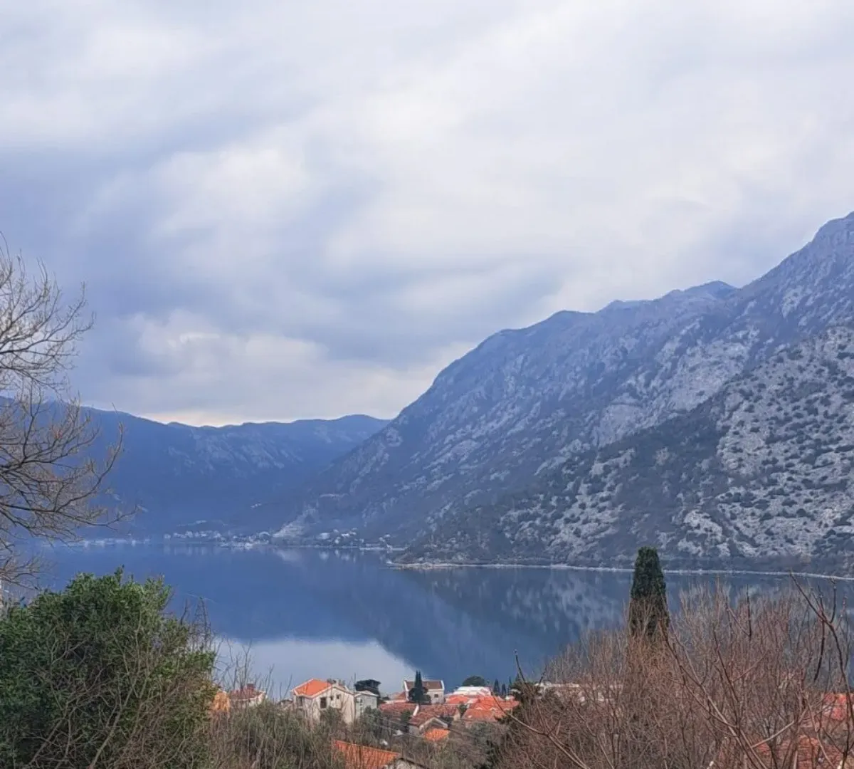 Prodaja, plac, 1100m², Risan, Kotor