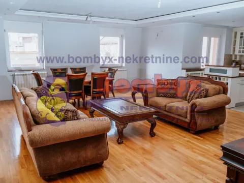 Prodaja, četvorosoban stan, 177m², Centar, Novi Sad