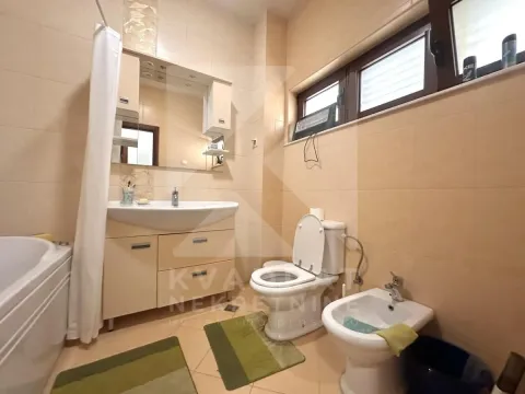 Rent, house, 326m², Stari Aerodrom, Podgorica - image 23
