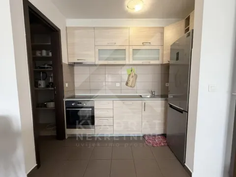 Rent, one bedroom apartment, 50m², Blok 9, Podgorica - image 4