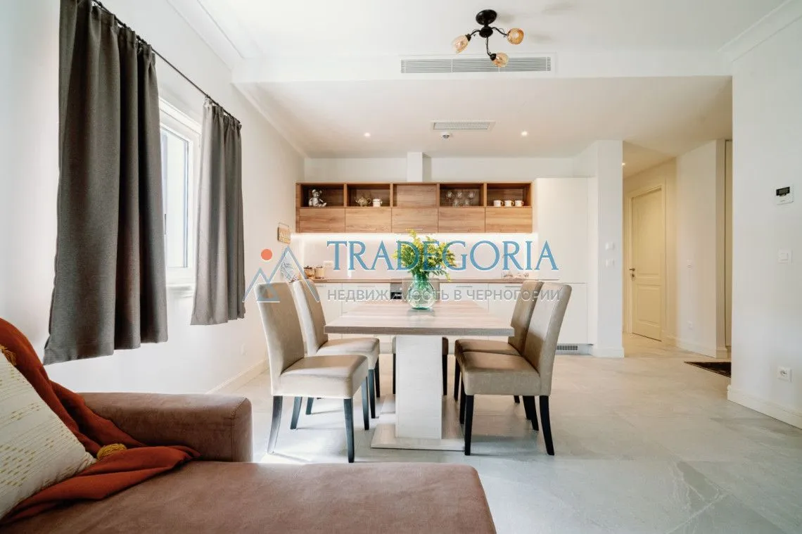 Prodaja, dvosoban stan, 85m², Radovići, Tivat