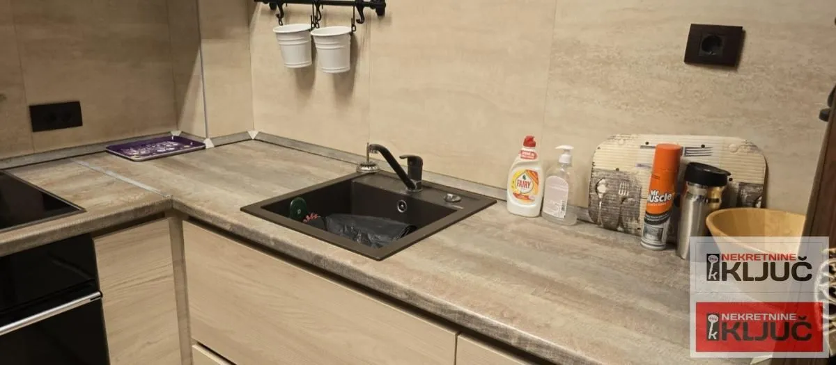 Izdavanje, četvorosoban stan, 134m², Spens, Novi Sad Sve Podlokacije