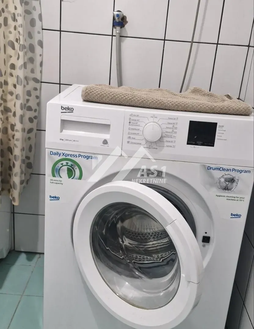 Izdavanje, dvosoban stan, 47m², Rotkvarija, Novi Sad Sve Podlokacije