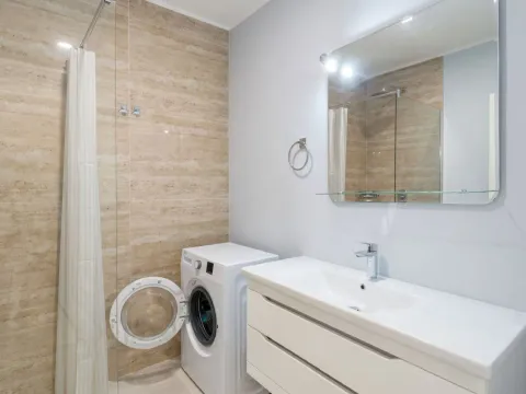 Rent, one bedroom apartment, 47m², Bečići, Budva - image 3