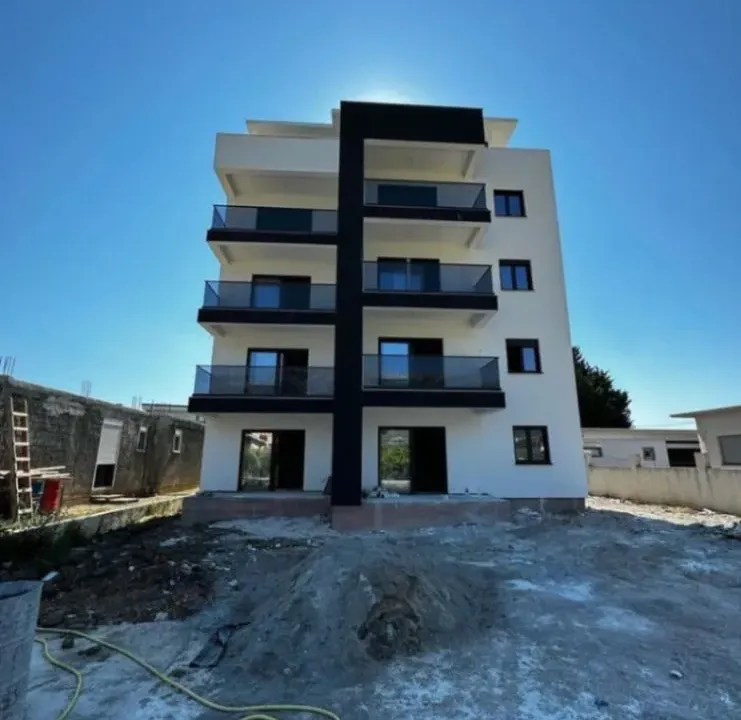 Sale, three bedroom apartment, 75m², Polje, Bar