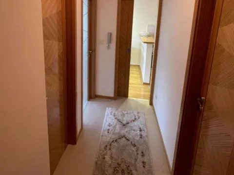 Izdavanje, jednosoban stan, 45m², Centar, Bar - image 5