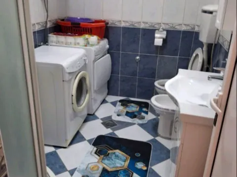 Izdavanje, dvosoban stan, 77m², Centar, Tivat - image 6