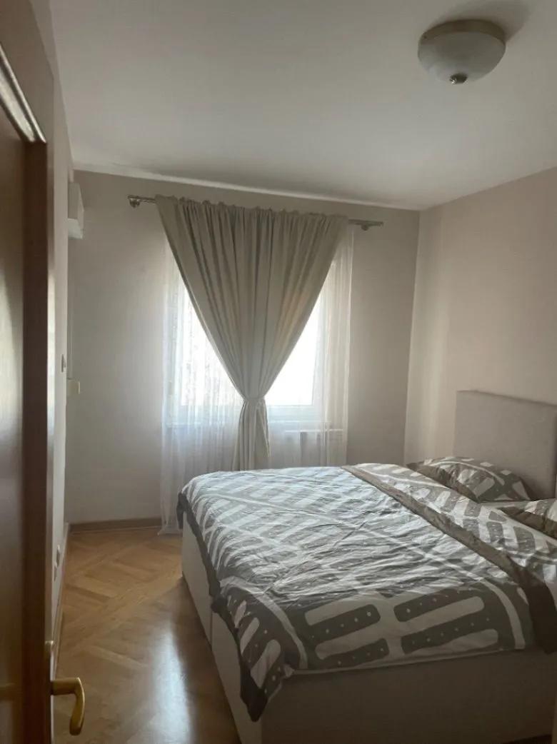 Izdavanje, trosoban stan, 104m², Preko Morače, Podgorica