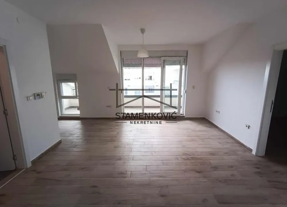 Prodaja, dvosoban stan, 57m², Blok 8, Petrovaradin
