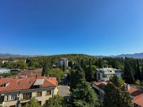 Rent, four bedroom apartment, 140m², Centar, Podgorica - image 10
