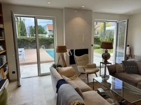 Izdavanje, kuća, 125m², Donja Lastva, Tivat - image 8